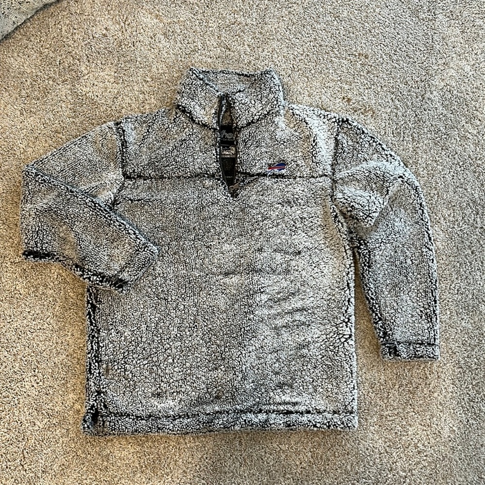 Woman’s Buffalo Bills gray Sherpa quarter zip pull over jacket new never worn